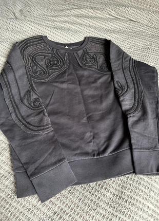 Свитшот с нашивкой