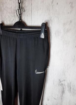 Оригинальные крутые мужские легкие красивые спортивные штаны nike dri-fit размер s2 фото