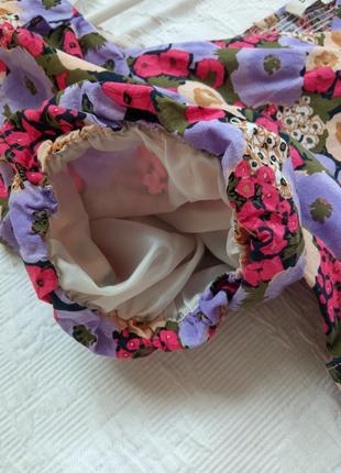 Daphnea. платье мини с вырезом каре. платье цветочный принт6 фото