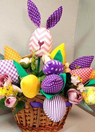 Корзина текстильних тюльпанів