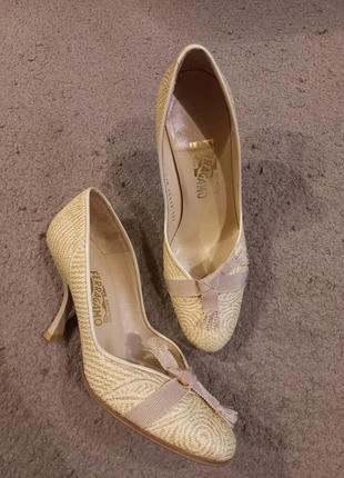 Туфлі salvatore ferragamo 37 розмір