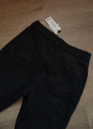 Новые джинсы mom черные с разрезами3 фото