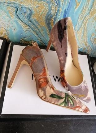 Туфлі класичні жіночі nine west