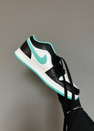Nike air jordan retro 1 low “aurora”