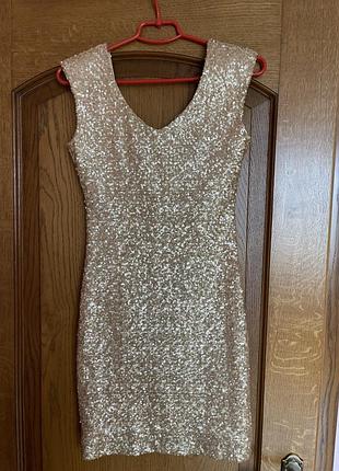 Сукня плаття