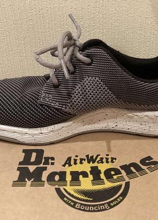 Кросівки сірі жіночі на шнурках бренд dr martens оригінал спортивні туфлі3 фото