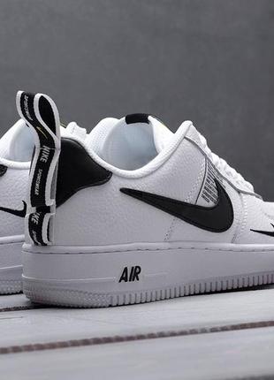 Мужские кроссовки nike air force 1 lv8 (черно/белые)4 фото