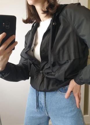 Базова куртка вітровка на блискавці з каптуром h&m