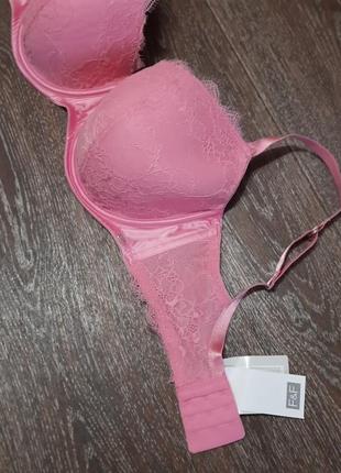 Брендовый новый красивый кружный бюстгалтер р 36 f 80 f от f&f, косточки, поролог