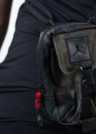 Nike jordan jumpman air pouch 9a0399-650 сумка на плечо оригинал унисекс борсетка маленькая камуфляж5 фото