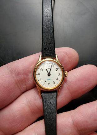 Timex классические женские часы1 фото