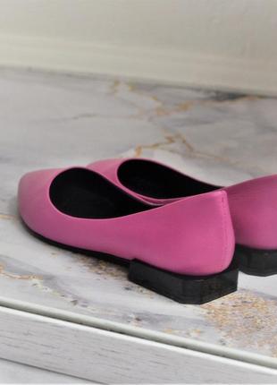 Туфли балетки с острым носком на маленьком каблуке 3см3 фото