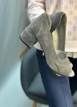 Екслюзивні туфлі лодочки з італійської шкіри та замші жіночі на підборах