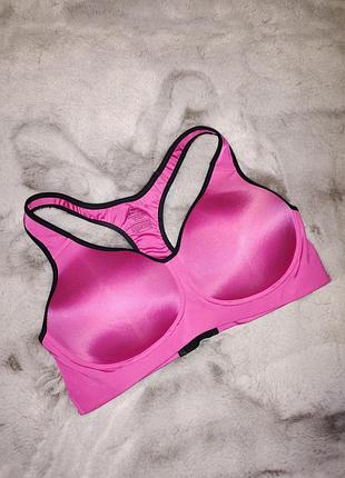 Nike топ для занять спортом