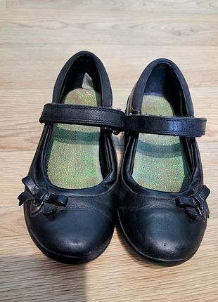 Туфлі шкільні для на дівчинку на ліпучках фірмові з бантиком метеликом шкіряні з натуральної шкіри