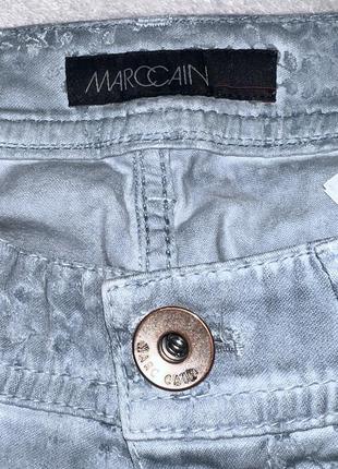 Marc cain блакитні джинси  брюки скіні з набиваним квітковим велюровим принтом6 фото