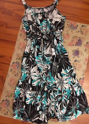 Симпатичний сарафан-сукня в рослинний принт