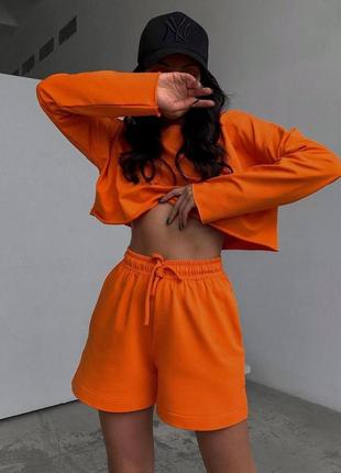 Костюм жіночий