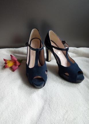 Босоніжки dmg (італія)