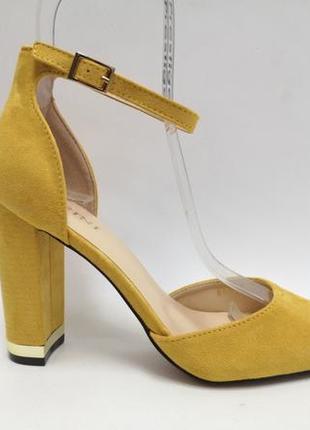 Женские туфли замшевые горчичного цвета на устойчивом каблуке закрытые 36-41 размер