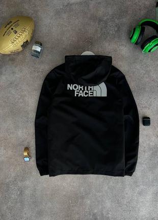 Вітровка the north face