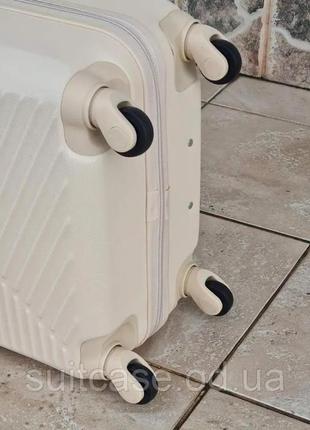 Красивые прочный  надежный чемодан wings 266  poland 🇵🇱8 фото