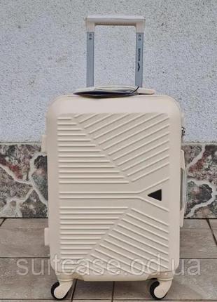 Красивые прочный  надежный чемодан wings 266  poland 🇵🇱7 фото