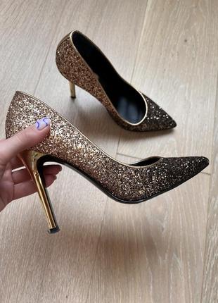 Туфлі guess