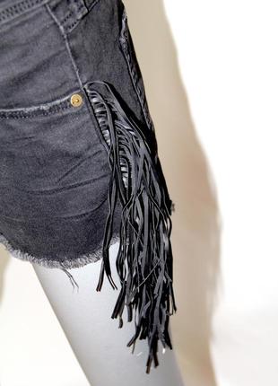 Черные джинсовые короткие шорты с бахромой бренд h&m9 фото