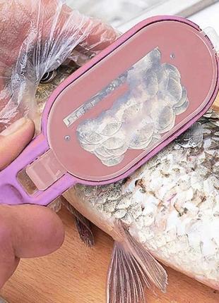 Скребок для чистки рыбы ручной ukc killing-fish knife с контейнером для чешуи розовый3 фото