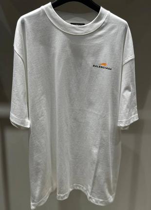 Унисекс футболка в стиле balenciaga