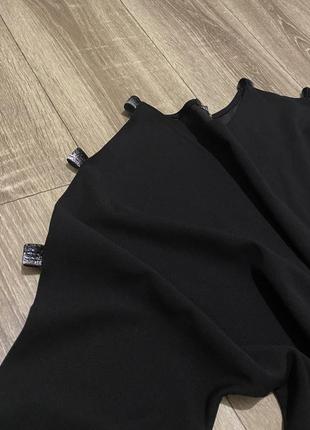 Черное платье с открытыми кюрукавами5 фото
