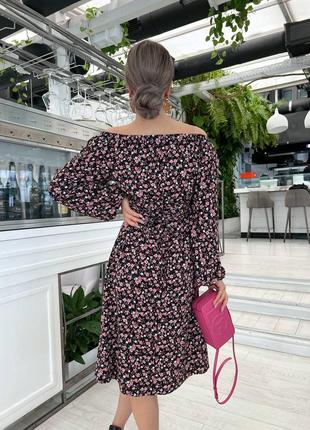 Женское платье миди до колена цветочное с вырезом черное розовое нарядное качественное6 фото