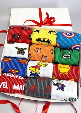 Подарунковий бокс чоловіча шкарпетки в супергероями 40-45 р