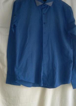 Гарна сорочка блiдно голуба