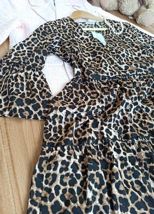 Шикарное платье в леопардовый принт9 фото