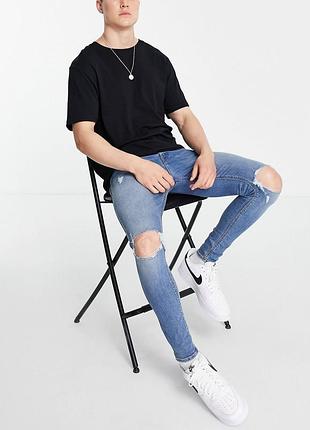 Asos design power stretch в винтажном стиле с дырками на коленях