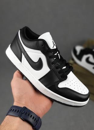 Женские кожаные кроссовки nike air jordan 1 retro low найк жорданы низкие