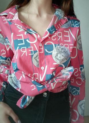 Розовая рубашка с принтом2 фото