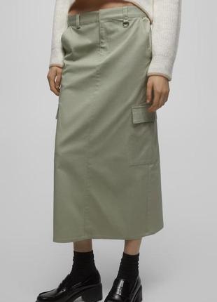 Хлопковая миди юбка карго pull&bear - s
