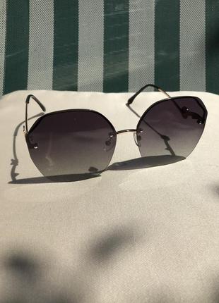 Солнцезащитные очки black flowers