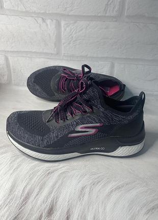 Жіночі кросівки *skechers*