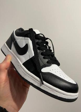 Nike air jordan retro 1 low”