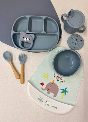 Набор детской силиконовой посуды для прикорма на присосках для мальчика (тарелка на присоске,слюнявчик і тд.)4 фото