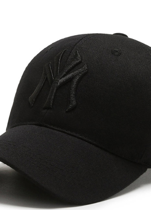 Новая черная кепка (бейсболка) с черным лого newyork yankees2 фото