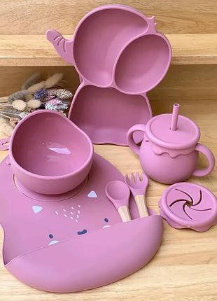 Детский набор силиконовой посуды для первого прикорма для девочки (поилник непроливайка,2 тарелки..)