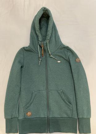 Спортивная глотка дорого немецкого бренда ragwear