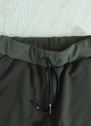 Новые спортивные штаны цвета хаки4 фото