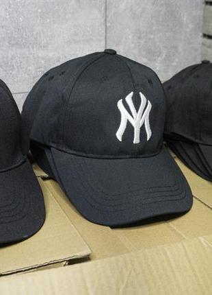 Новая черная кепка (бейсболка) с черным лого newyork yankees8 фото