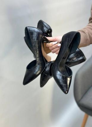 Стильні туфлі лодочки з італійської шкіри та замші жіночі на шпильці8 фото
